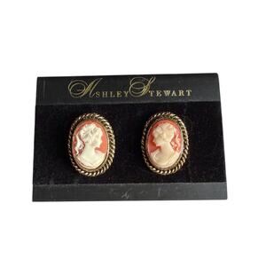 Vintage 1990s Ashley Stewart Cameo Stud Earrings Gold Tone NOS NWT
